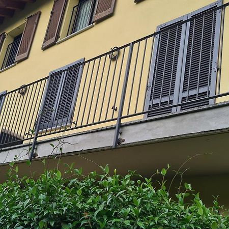 Casa Mirella - Appartamento Zona Bellagio Magreglio ภายนอก รูปภาพ