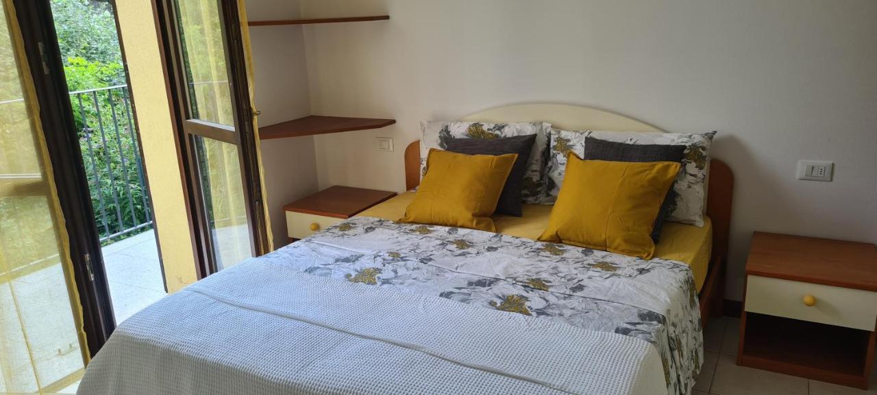 Casa Mirella - Appartamento Zona Bellagio Magreglio ภายนอก รูปภาพ
