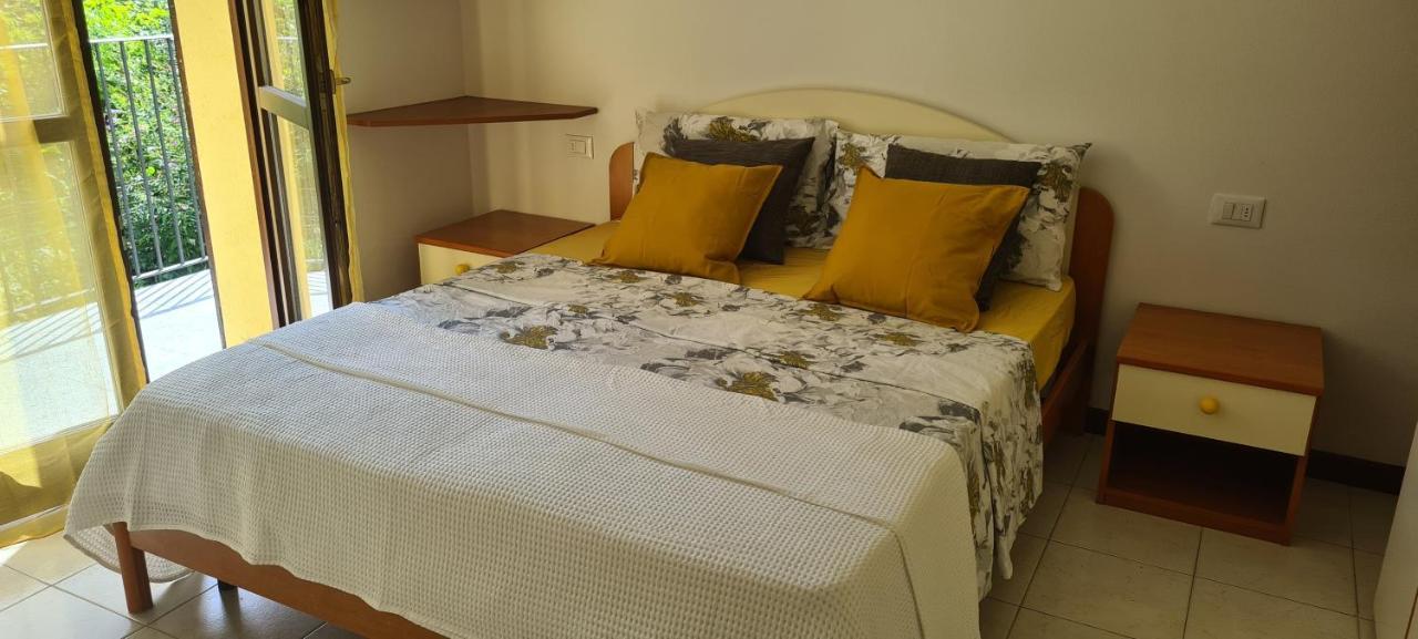 Casa Mirella - Appartamento Zona Bellagio Magreglio ภายนอก รูปภาพ