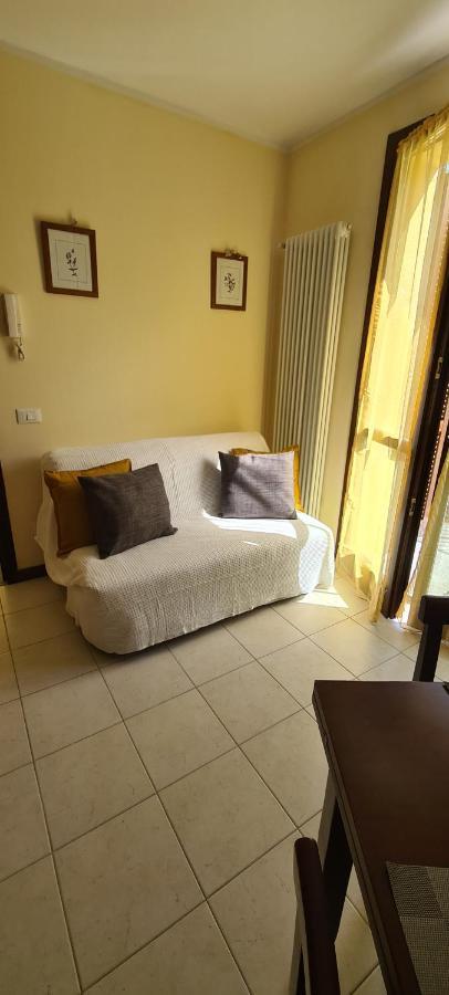 Casa Mirella - Appartamento Zona Bellagio Magreglio ภายนอก รูปภาพ
