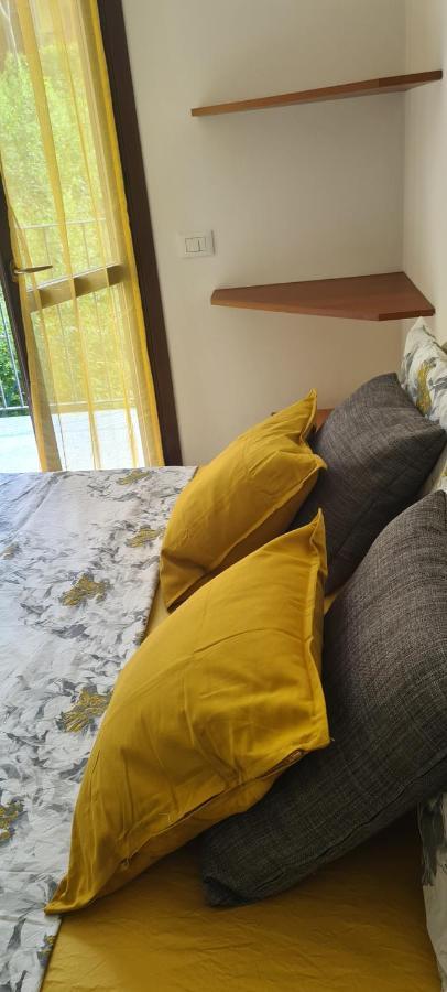 Casa Mirella - Appartamento Zona Bellagio Magreglio ภายนอก รูปภาพ