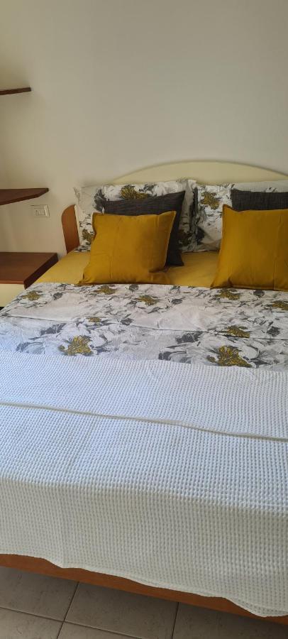 Casa Mirella - Appartamento Zona Bellagio Magreglio ภายนอก รูปภาพ