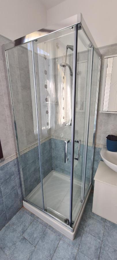 Casa Mirella - Appartamento Zona Bellagio Magreglio ภายนอก รูปภาพ