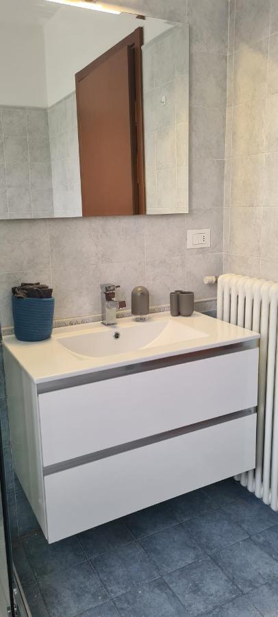 Casa Mirella - Appartamento Zona Bellagio Magreglio ภายนอก รูปภาพ